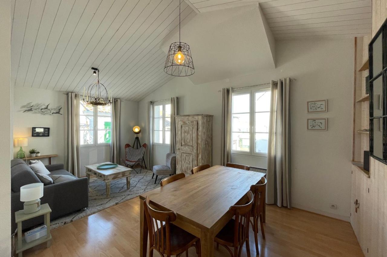 Very Bright Nest With Terrace In The Village La Flotte Exterior photo